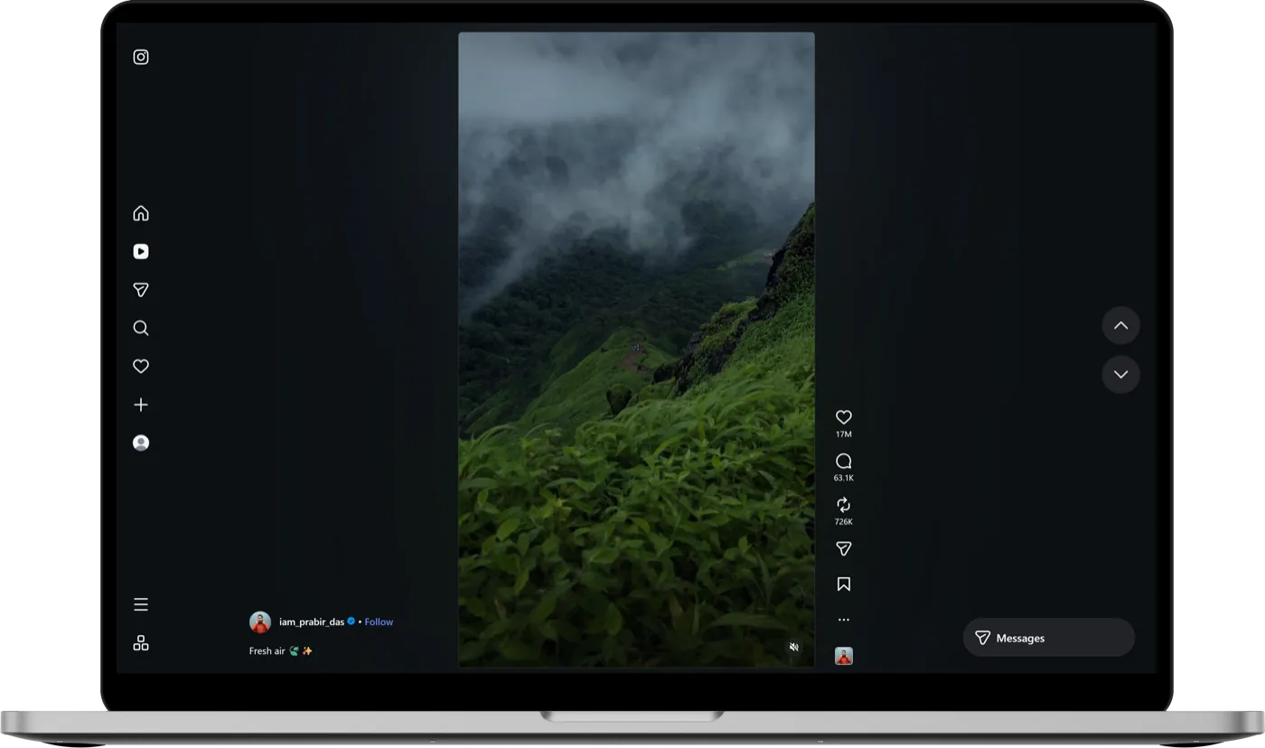 The downloader open in a browser with a link pasted