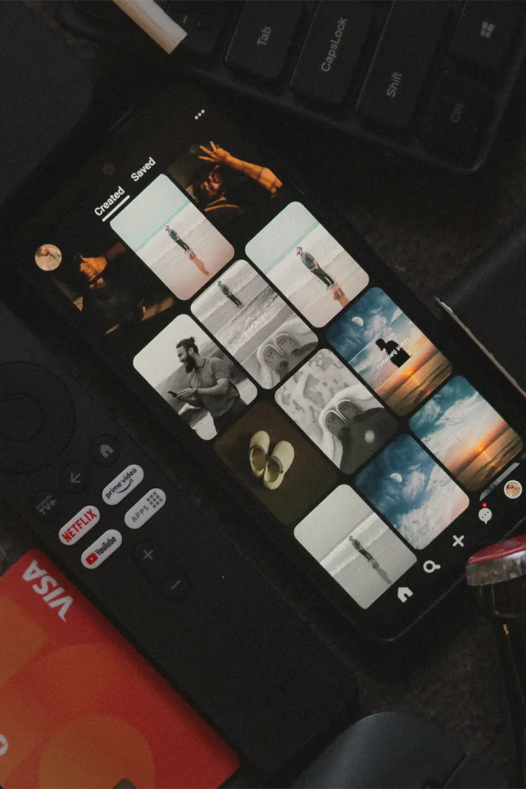 Saving a video on a phone with Reels Downloader